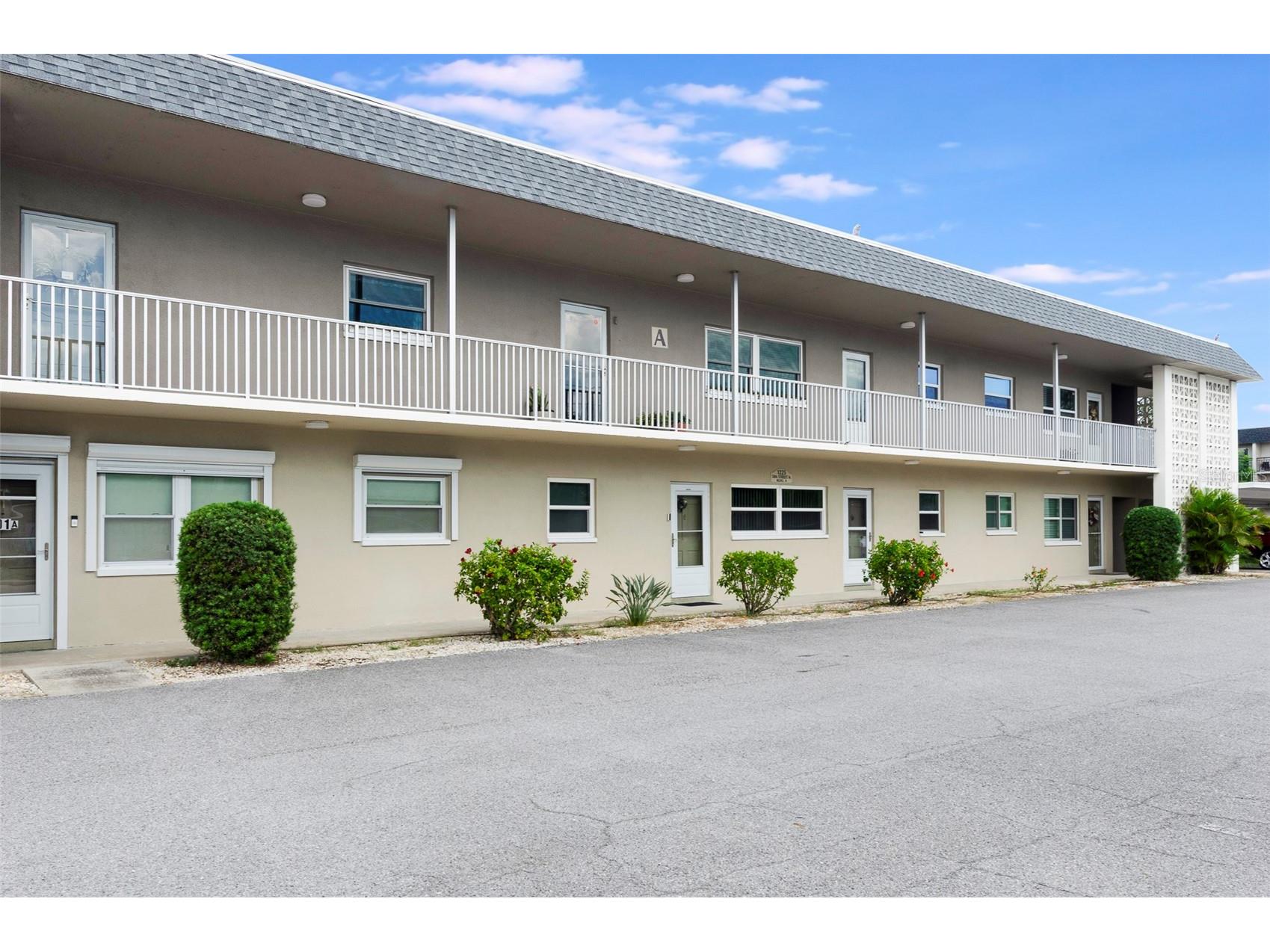 1225 58th Street N #203A Saint Petersburg FL 33710 TB8525960 image1
