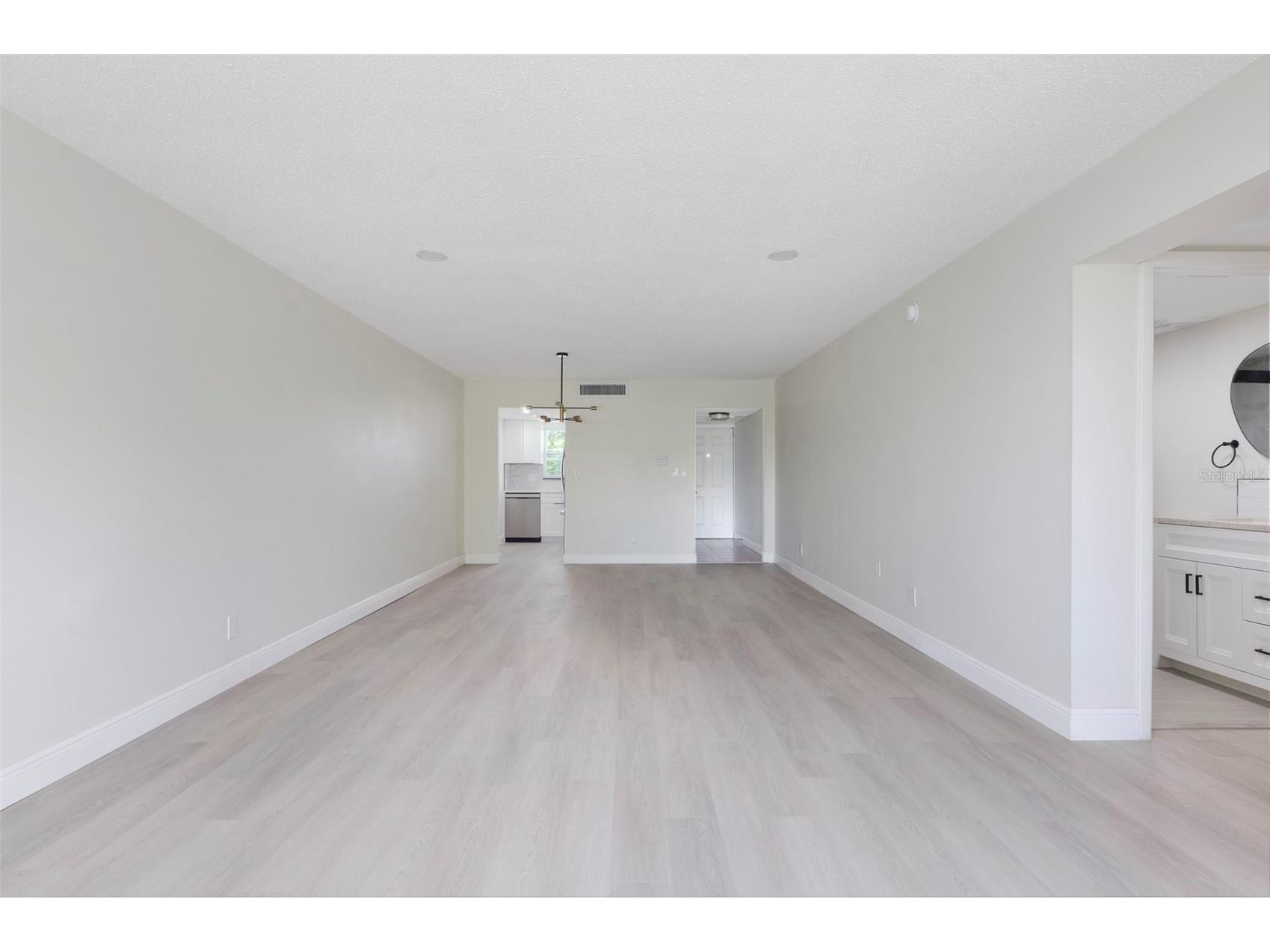1225 58th Street N #203A Saint Petersburg FL 33710 TB8525960 image11