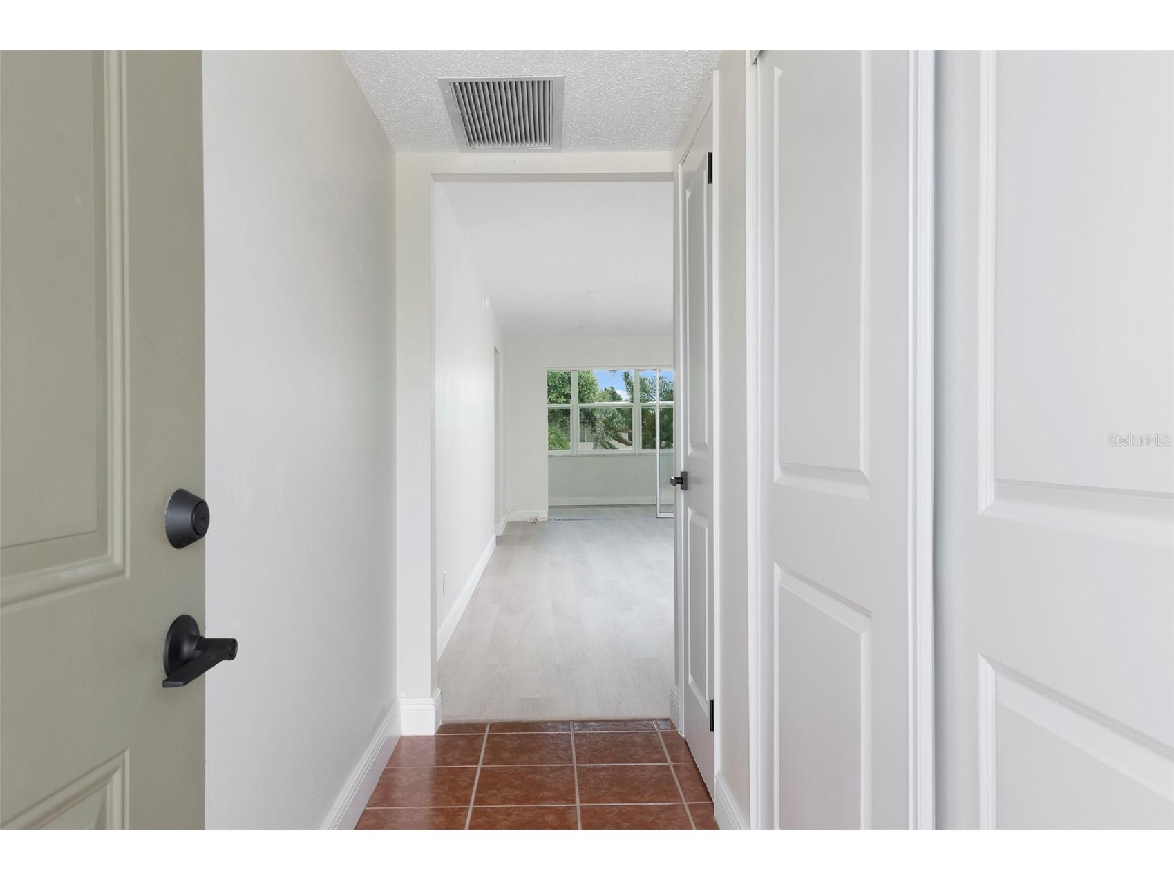 1225 58th Street N #203A Saint Petersburg FL 33710 TB8525960 image4