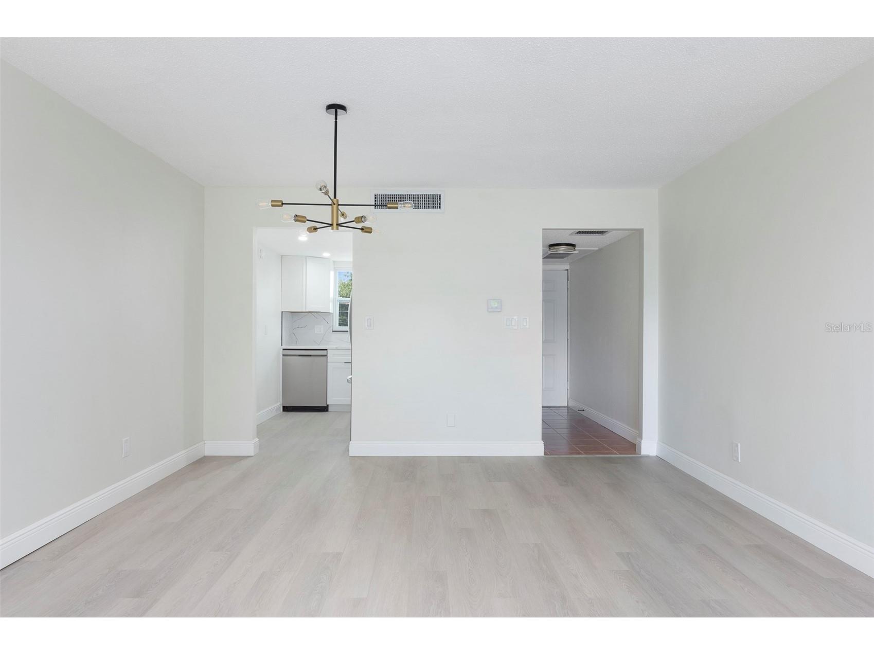 1225 58th Street N #203A Saint Petersburg FL 33710 TB8525960 image5