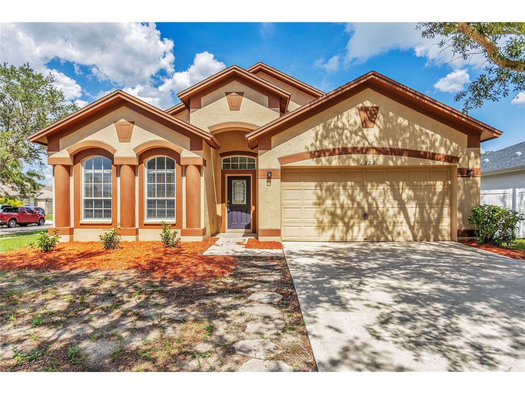 1225 Barclay Wood Drive Ruskin FL 33570 O6425091 image1