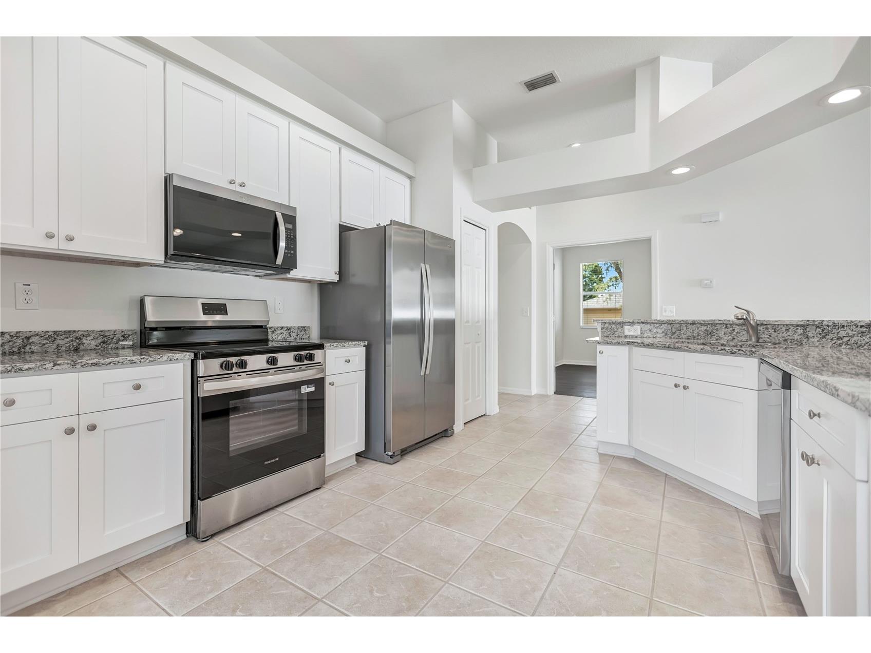 1225 Barclay Wood Drive Ruskin FL 33570 O6425091 image12