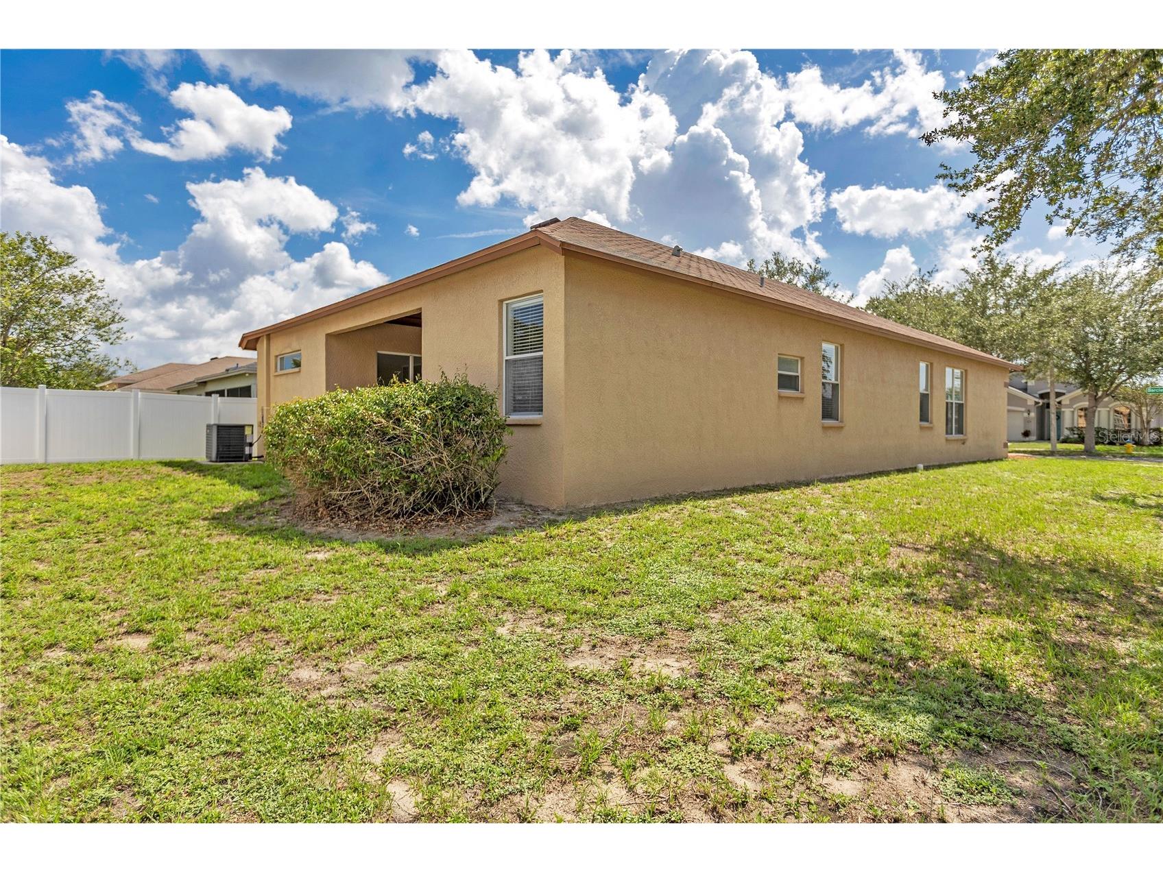1225 Barclay Wood Drive Ruskin FL 33570 O6425091 image32