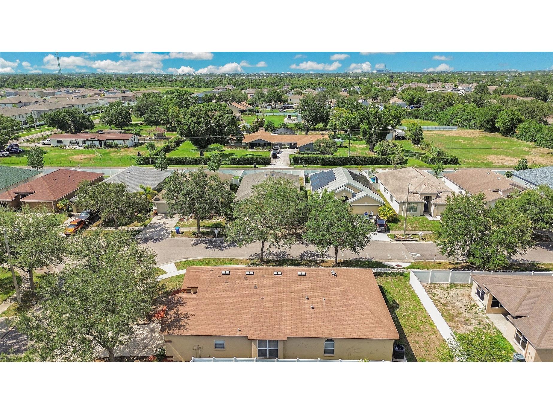 1225 Barclay Wood Drive Ruskin FL 33570 O6425091 image37