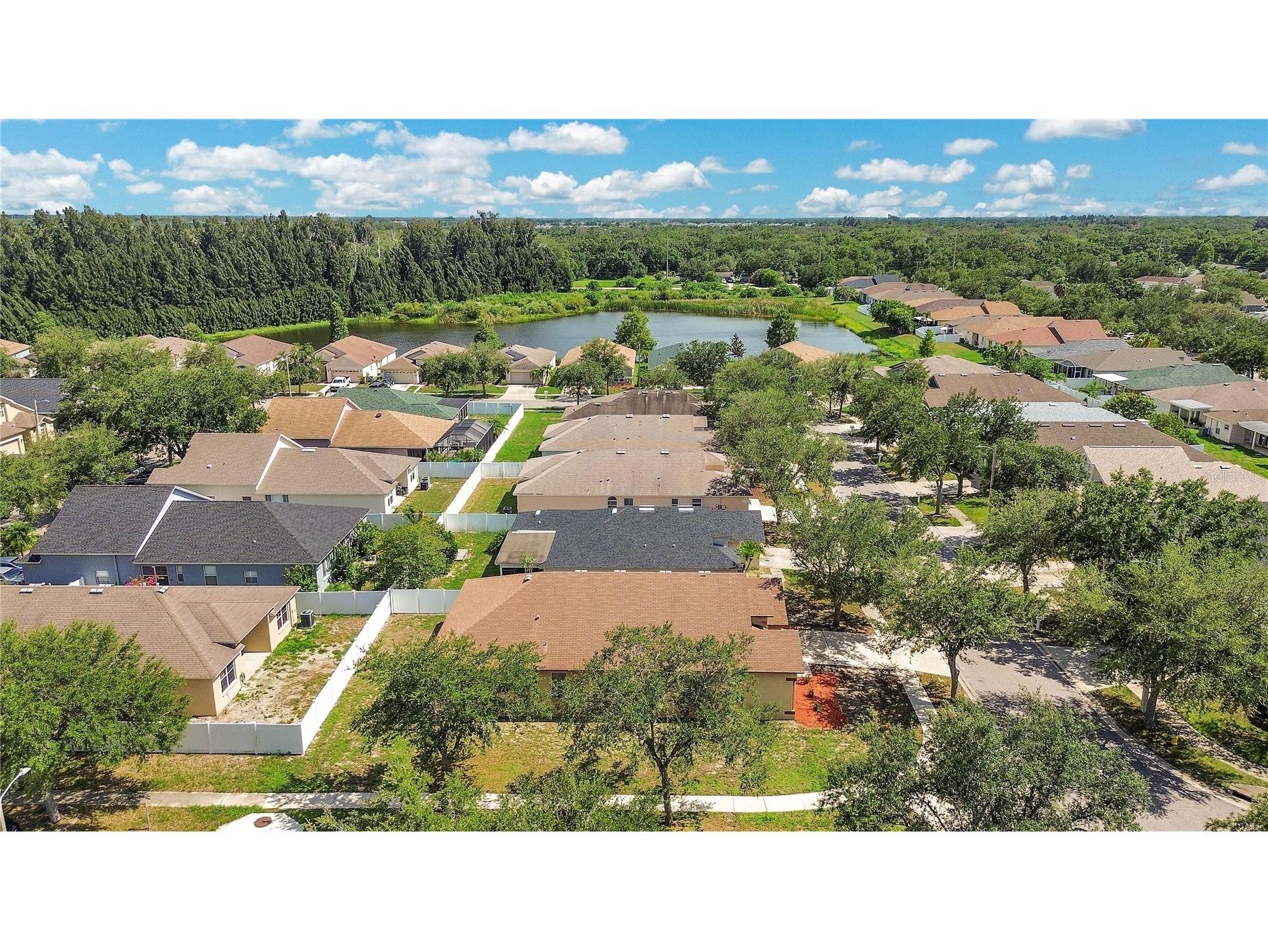 1225 Barclay Wood Drive Ruskin FL 33570 O6425091 image39