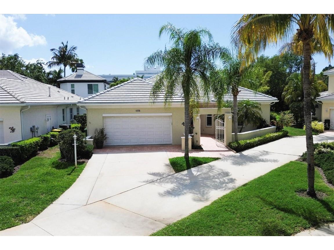 1225 Holly Fern Lane Sarasota FL 34239 A4603340 image1
