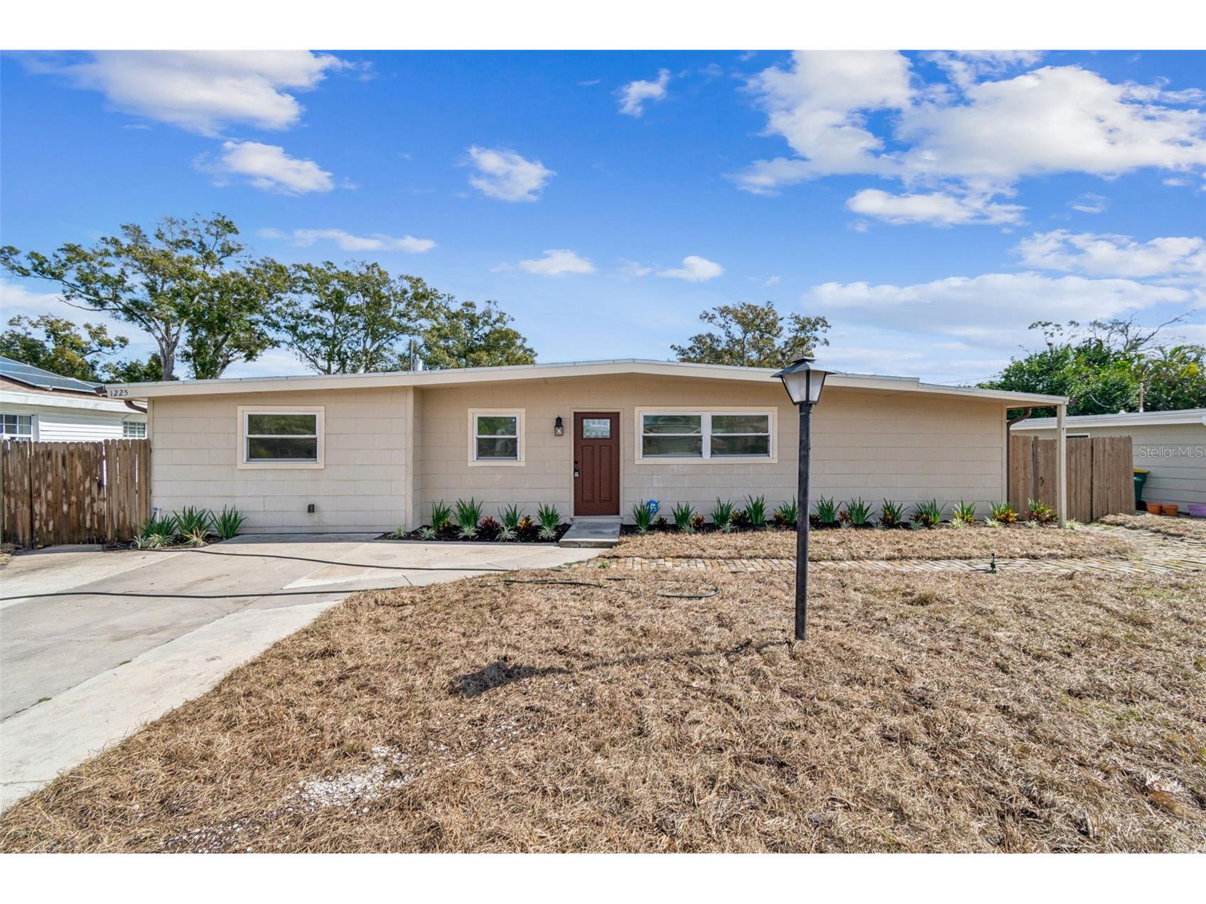 1225 Lynn Avenue Clearwater FL 33755 TB8463458 image1