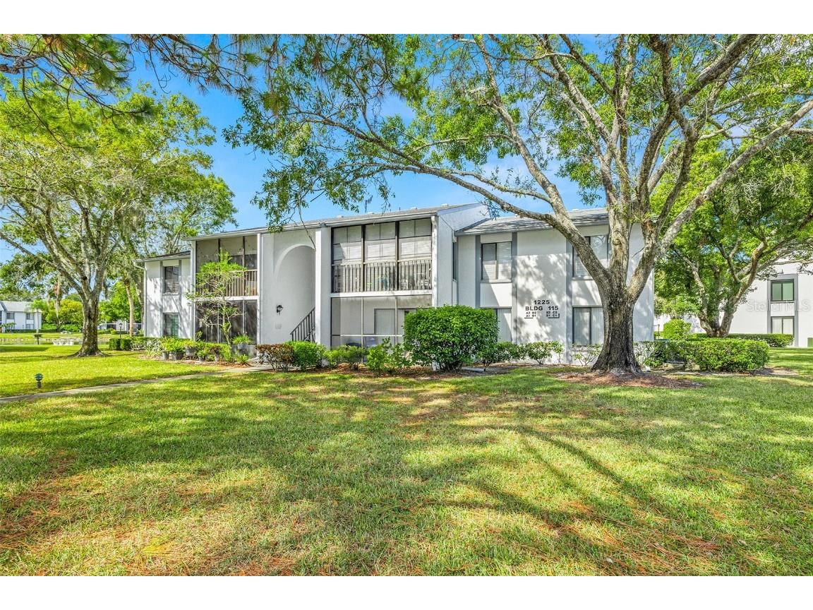 1225 Pine Ridge Circle W #A2 Tarpon Springs FL 34688 U8217031 image1