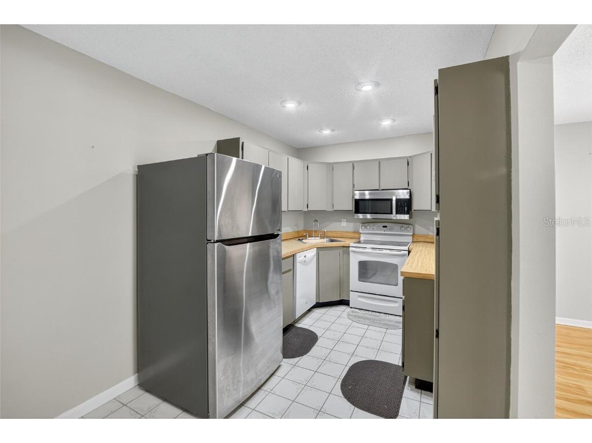 1225 Pine Ridge Circle W #A2 Tarpon Springs FL 34688 TB8420396 image42