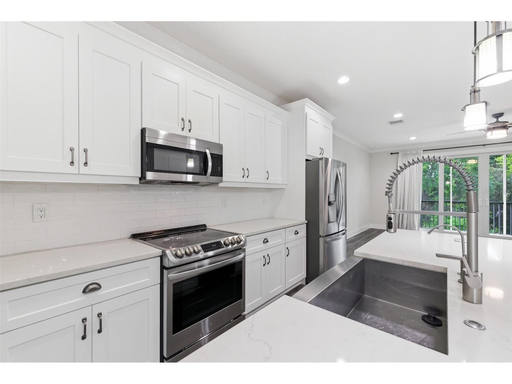 1225 Savona Drive NE Saint Petersburg FL 33702 TB8492787 image19