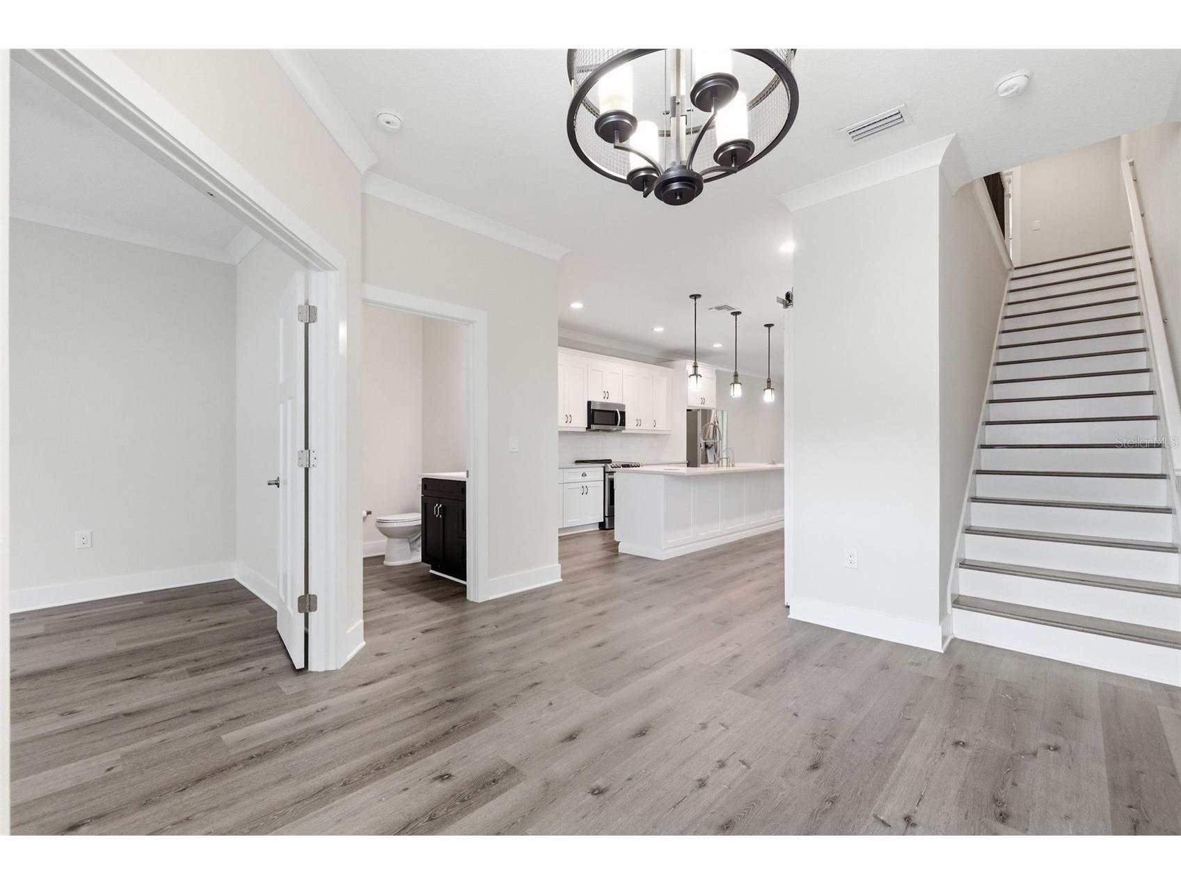 1225 Savona Drive NE Saint Petersburg FL 33702 TB8492787 image23