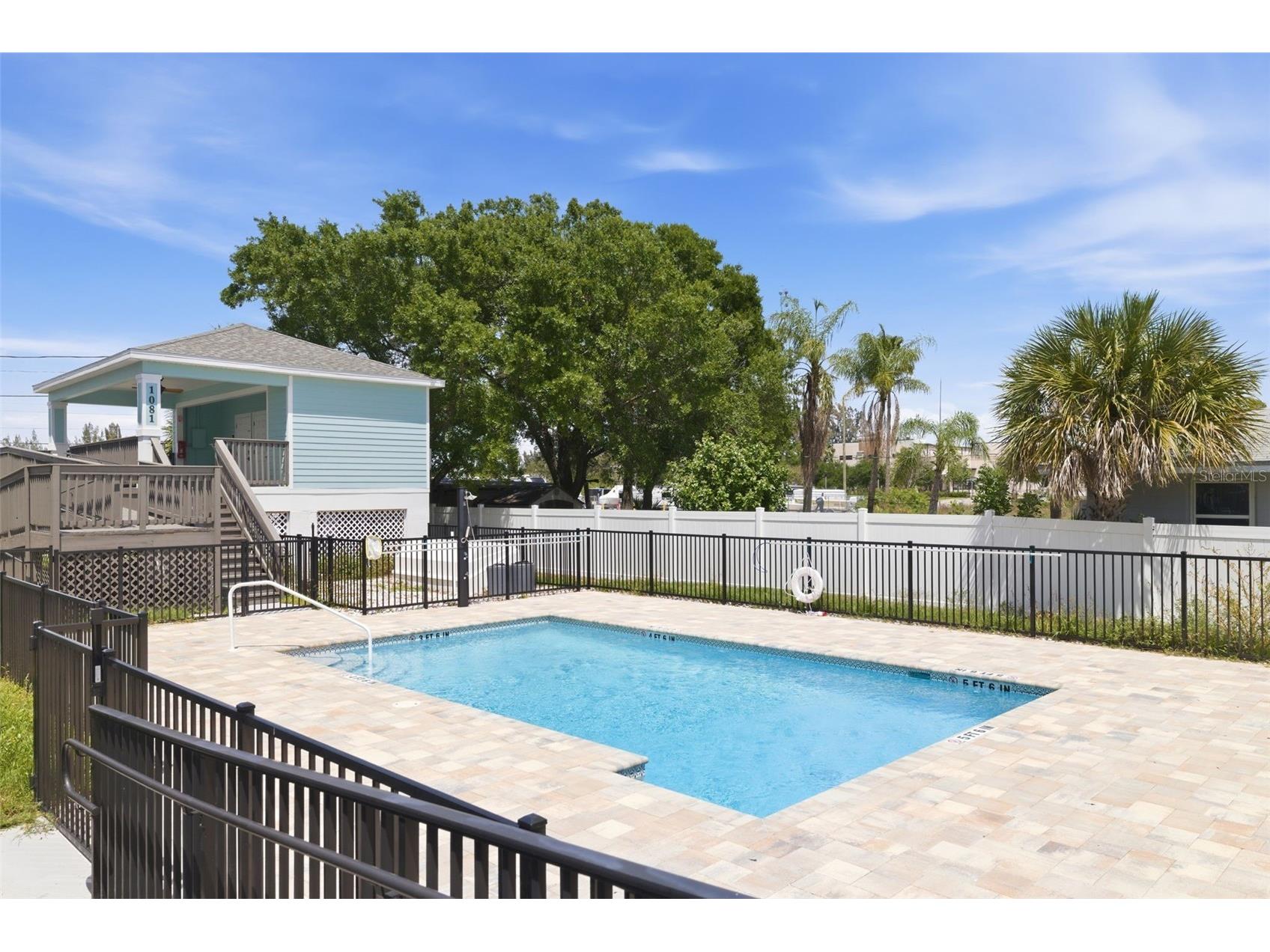 1225 Savona Drive NE Saint Petersburg FL 33702 TB8492787 image38