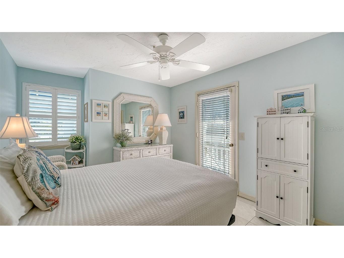 1225 Siesta Bayside Drive #1225B Sarasota FL 34242 - INTERCOASTAL / GULF OF MEXICO A4674282 image35