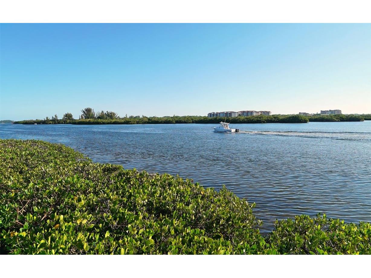 1225 Siesta Bayside Drive #1225B Sarasota FL 34242 - INTERCOASTAL / GULF OF MEXICO A4674282 image49