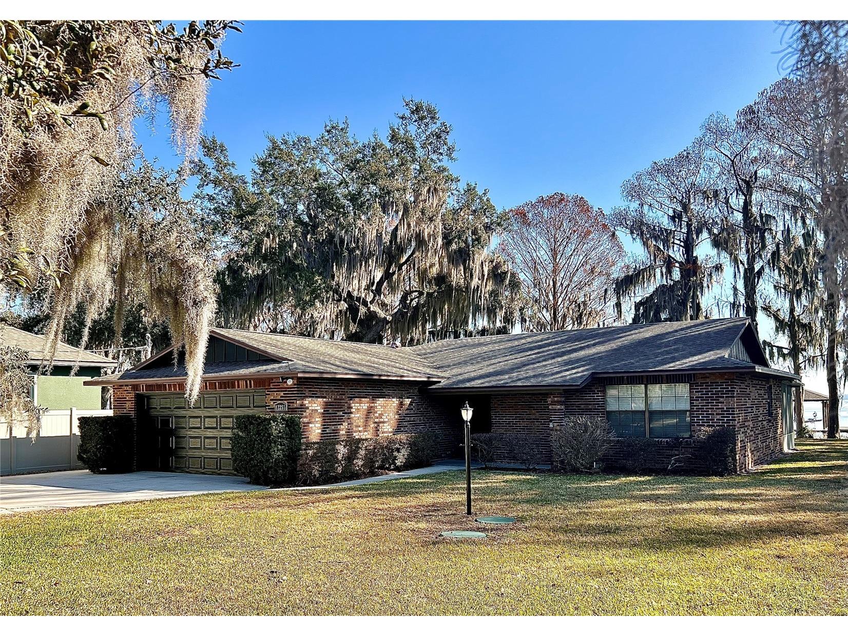 12255 Virginia Drive Leesburg FL 34788 - LAKE EUSTIS O6380891 image1