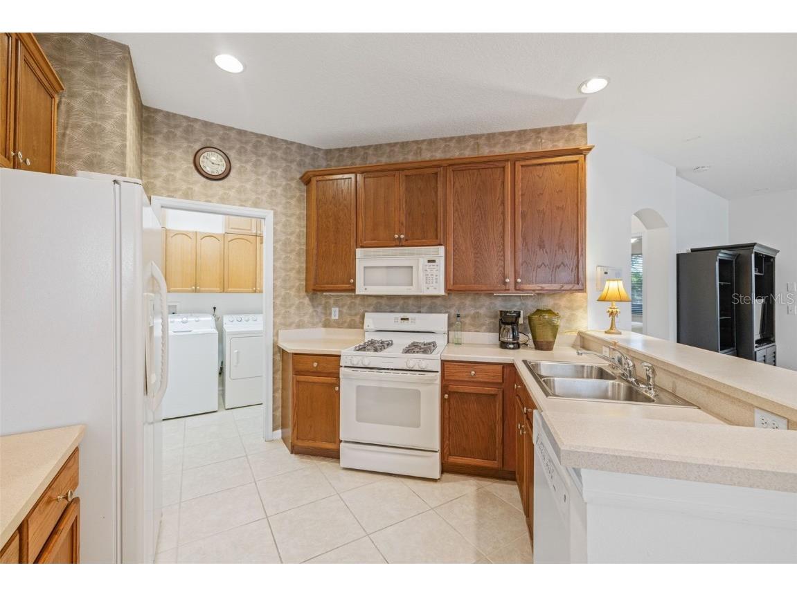 1226 Huntington Greens Drive Sun City Center FL 33573 TB8422018 image10