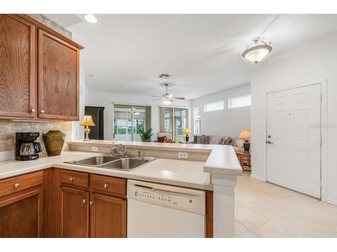 1226 Huntington Greens Drive Sun City Center FL 33573 TB8422018 image12