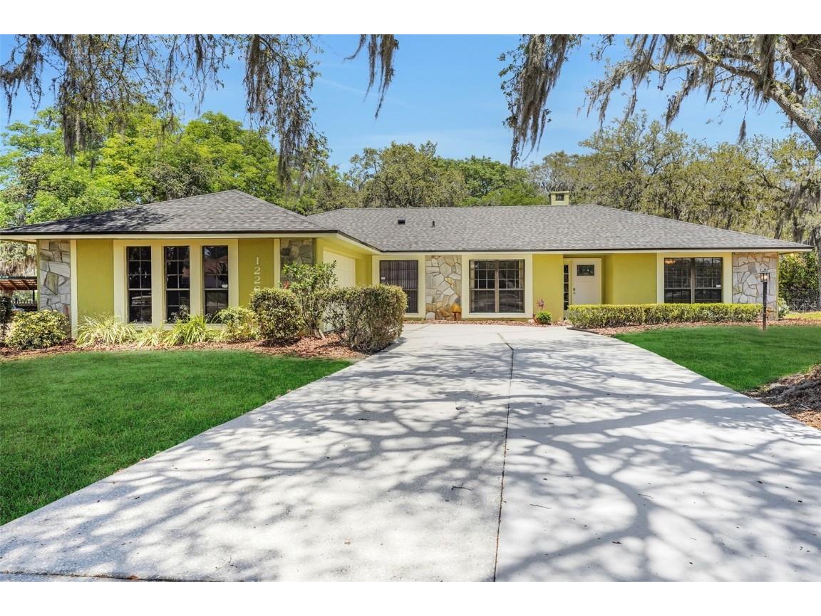 1226 Lake Loop Winter Haven FL 33880 P4934770 image1