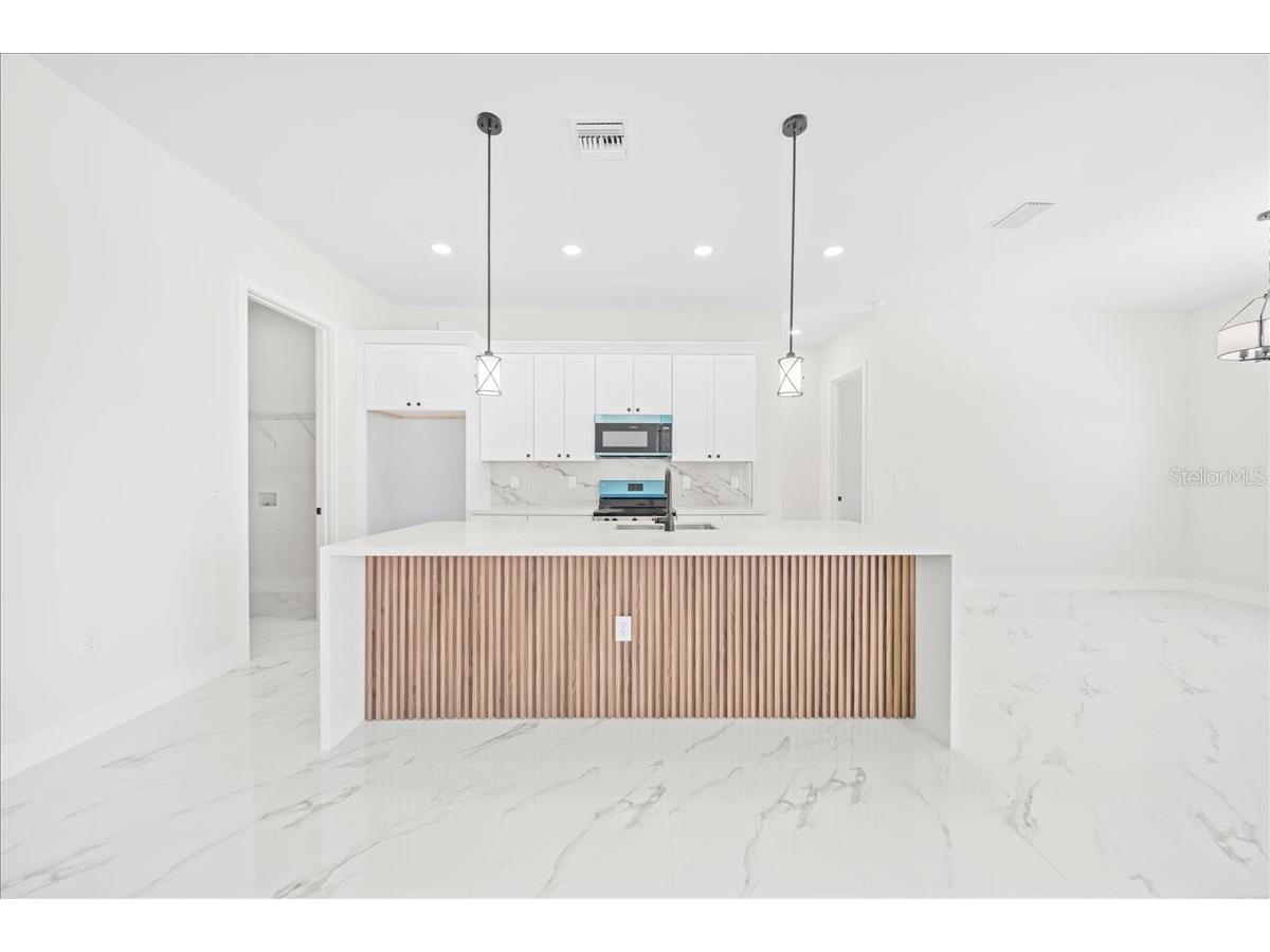 1226 NE 5th Place Cape Coral FL 33909 A4695189 image7