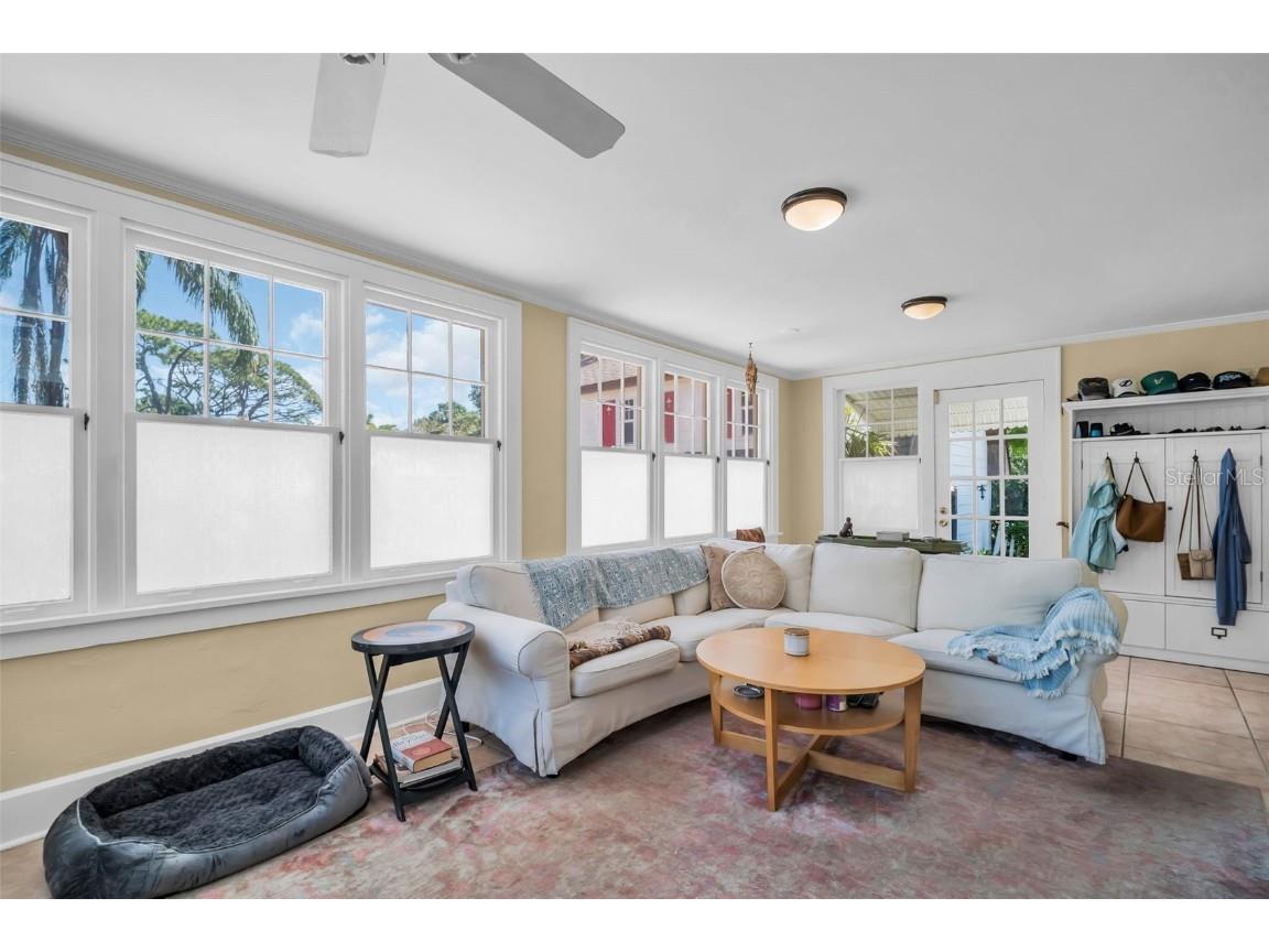 1226 Serpentine Drive S Saint Petersburg FL 33705 TB8441721 image10