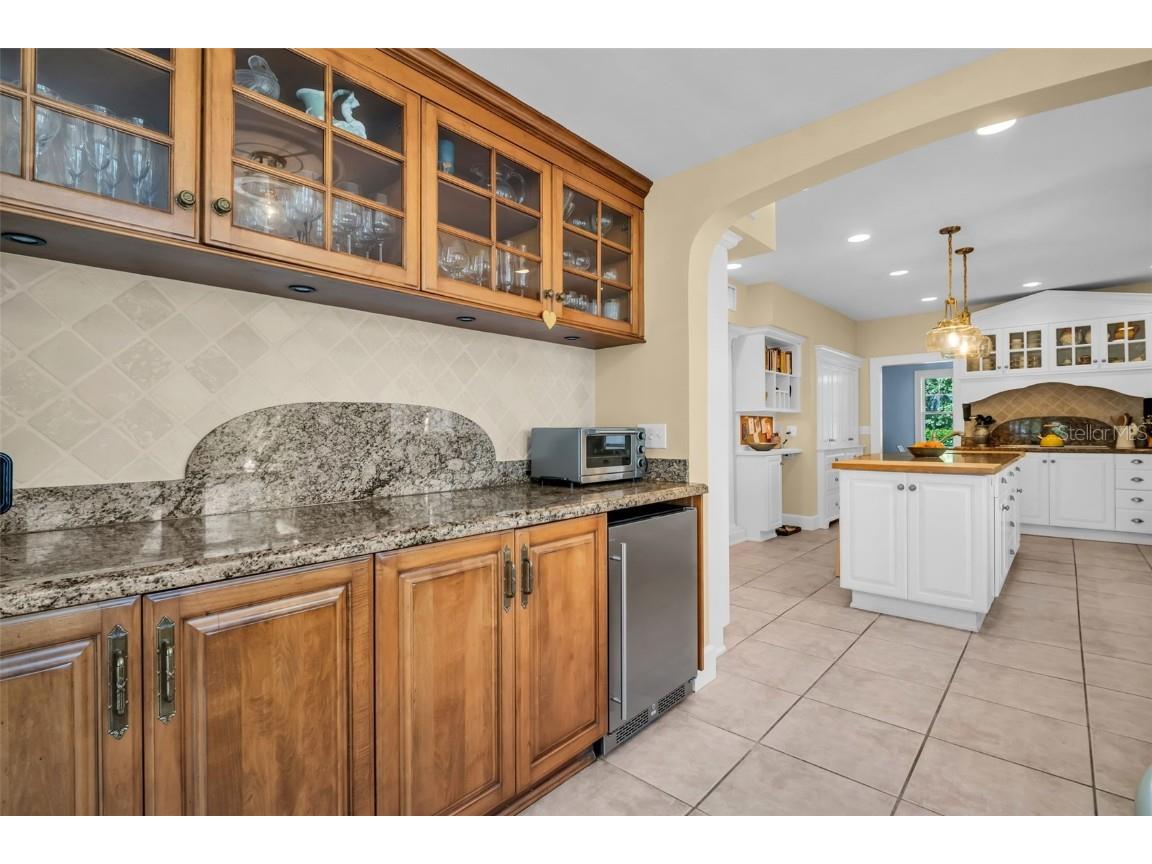 1226 Serpentine Drive S Saint Petersburg FL 33705 TB8441721 image19