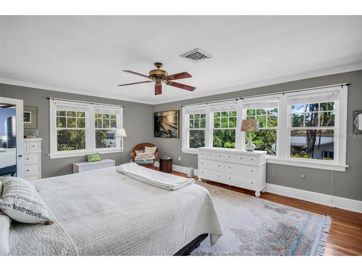 1226 Serpentine Drive S Saint Petersburg FL 33705 TB8441721 image26