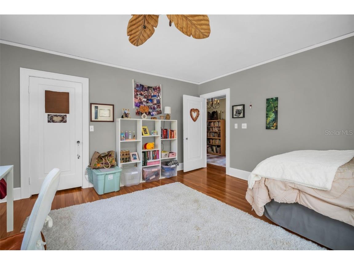 1226 Serpentine Drive S Saint Petersburg FL 33705 TB8441721 image37