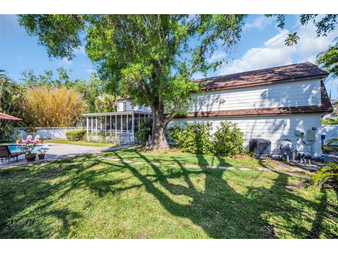 1226 Serpentine Drive S Saint Petersburg FL 33705 TB8441721 image48