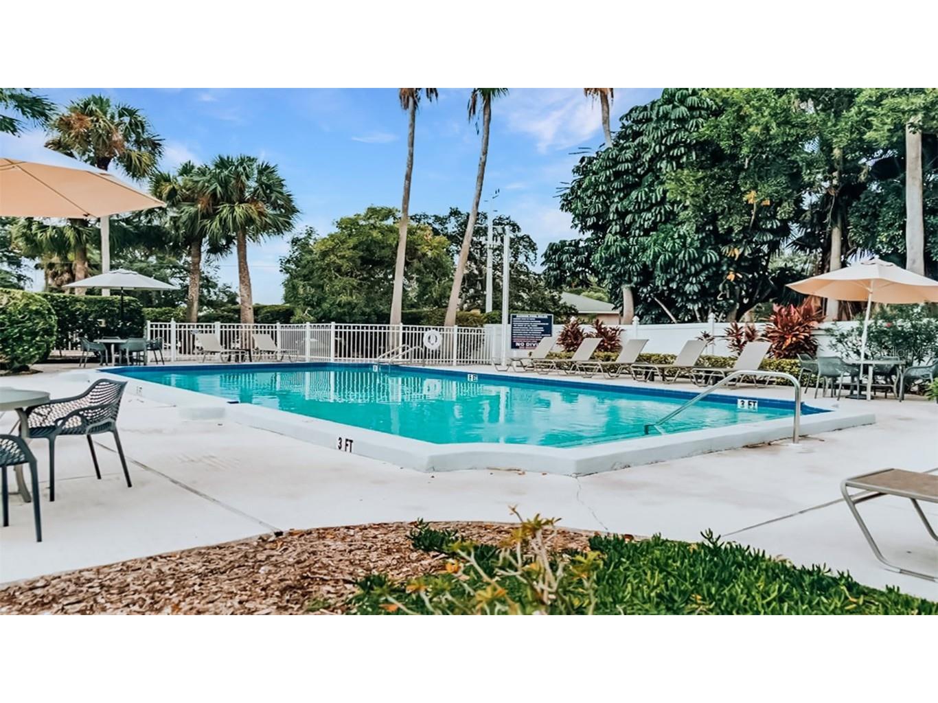1226 Siesta Bayside Drive #1226-C Sarasota FL 34242 A4588734 image19