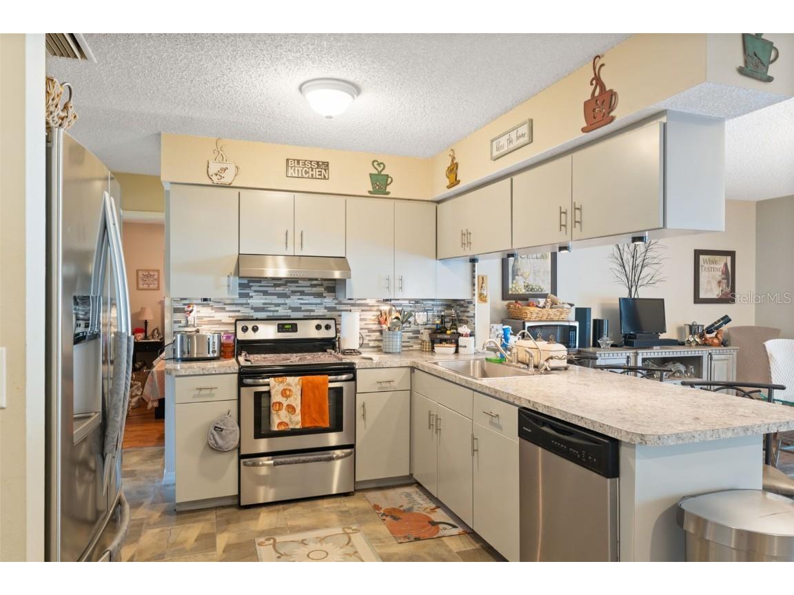 12265 Shafton Road Spring Hill FL 34608 W7880663 image8