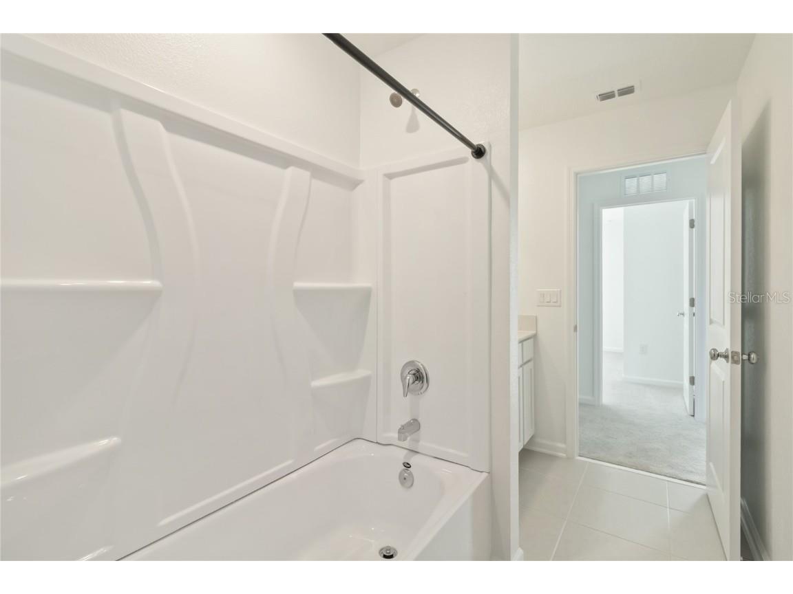 1227 Belle Isle Lane Daytona Beach FL 32124 O6360982 image33