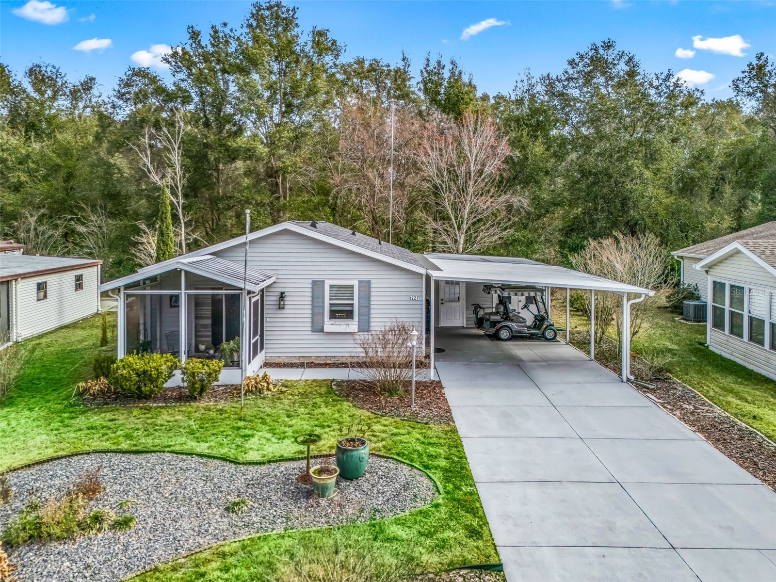 1227 E Schwartz Boulevard The Villages FL 32159 G5107620 image1