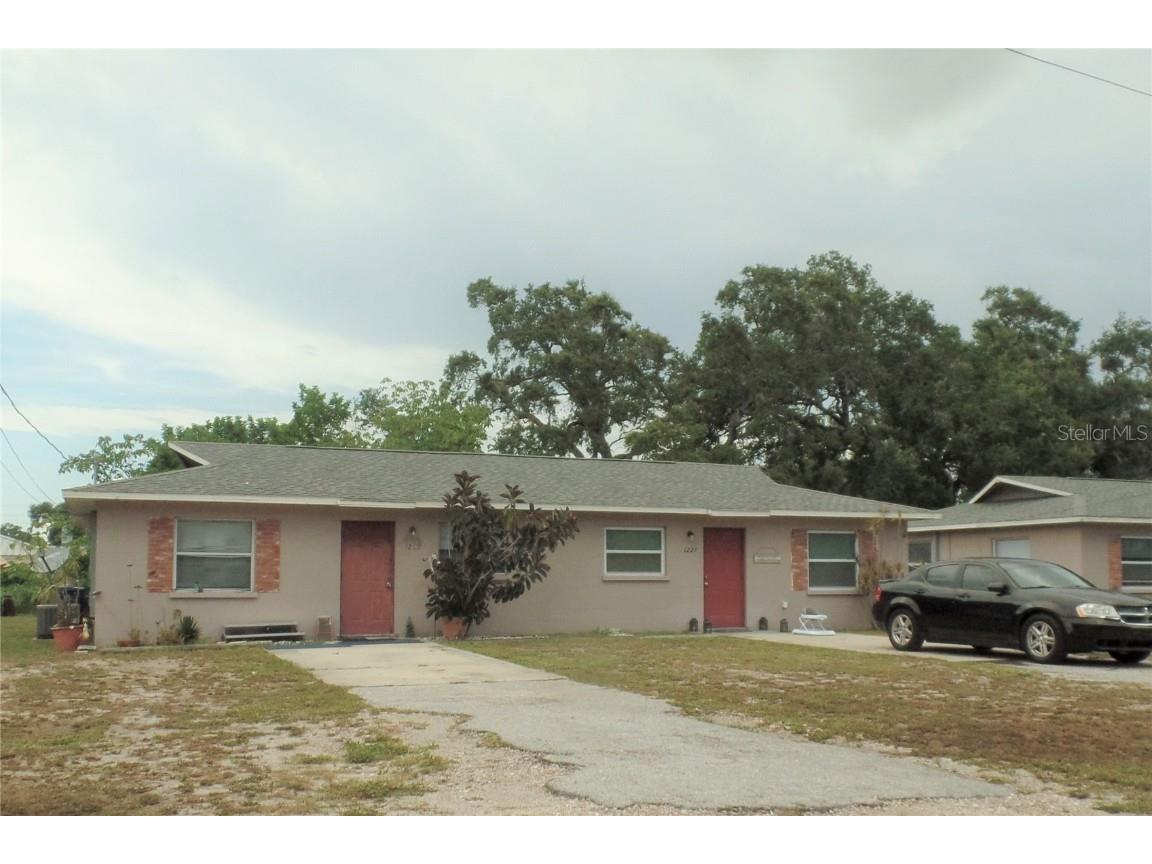 1227 Idlewild Court Sarasota FL 34243 A4578325 image1