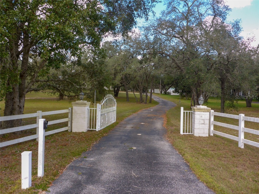 12271 Centralia Rd Weeki Wachee FL 34614 TB8388816 image36