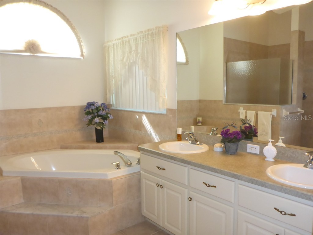 12271 Centralia Rd Weeki Wachee FL 34614 TB8388816 image9