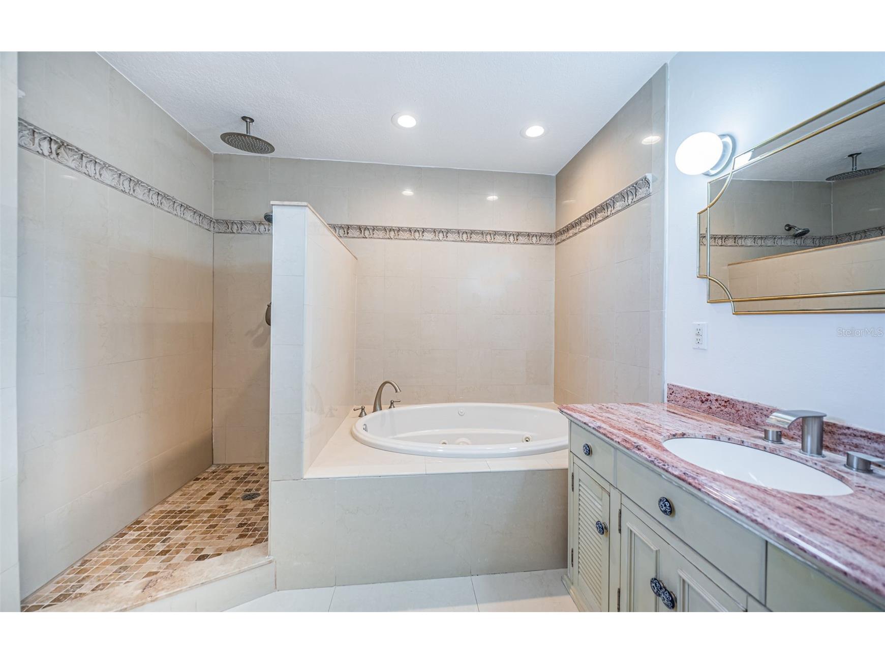12274 1st Street W #8 Treasure Island FL 33706 - GULF TB8474216 image40