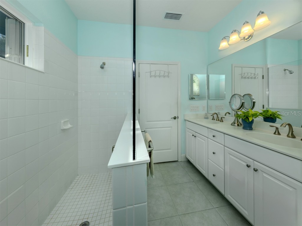 12277 Stuart Drive Venice FL 34293 N6142018 image20