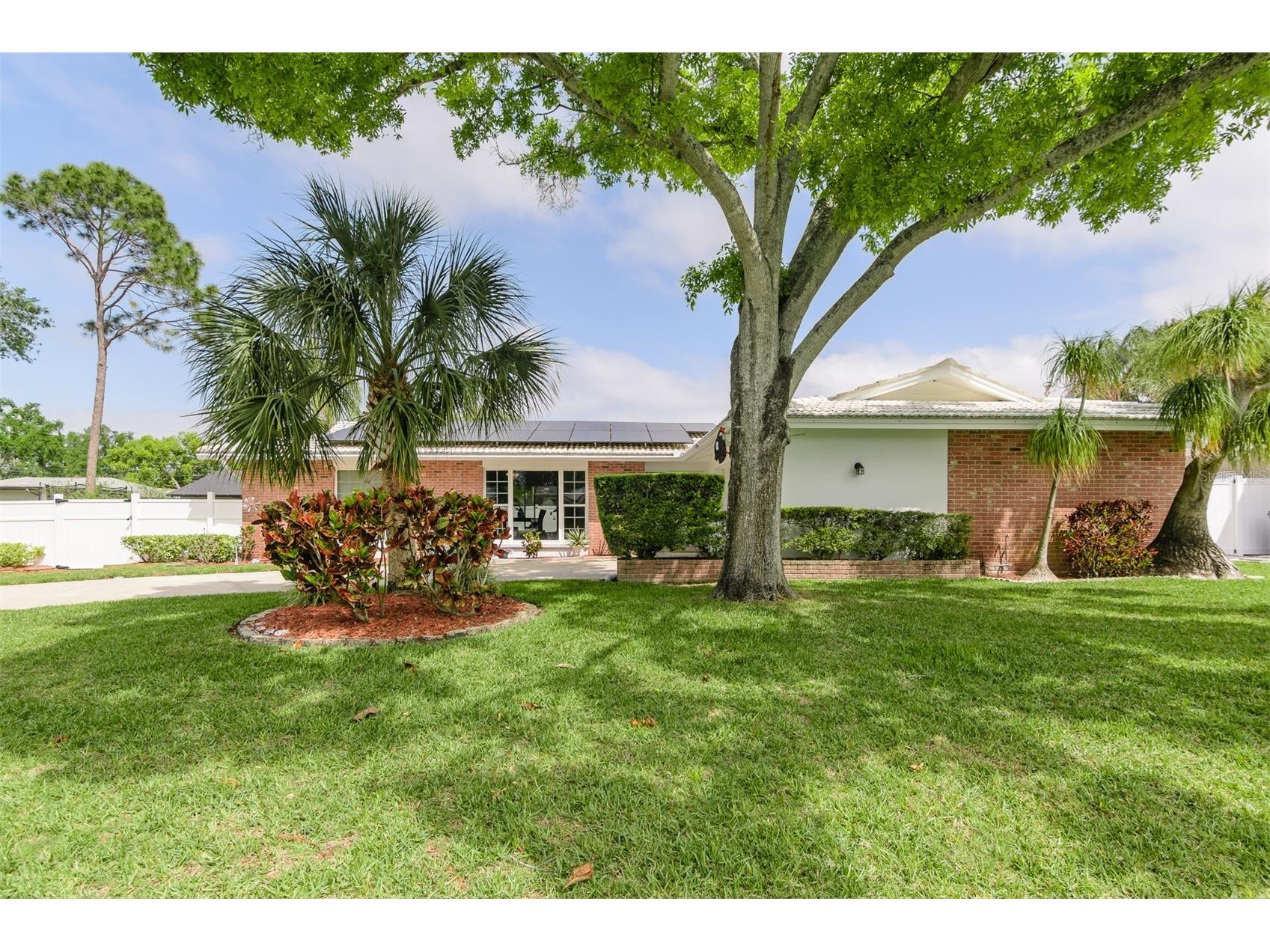 1228 Inverness Drive Dunedin FL 34698 TB8490067 image1