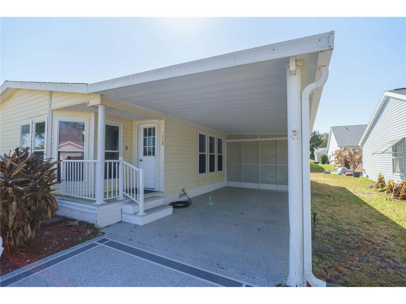 1228 Maria Court Lady Lake FL 32159 OM719395 image1