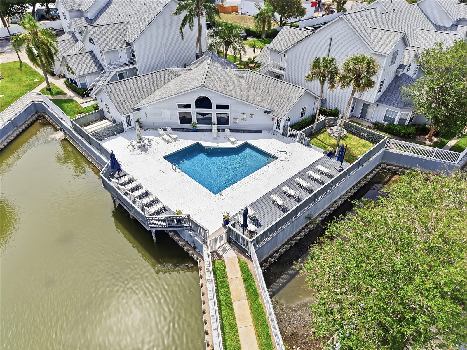 12287 Armenia Gables Circle Tampa FL 33612 TB8506886 image25