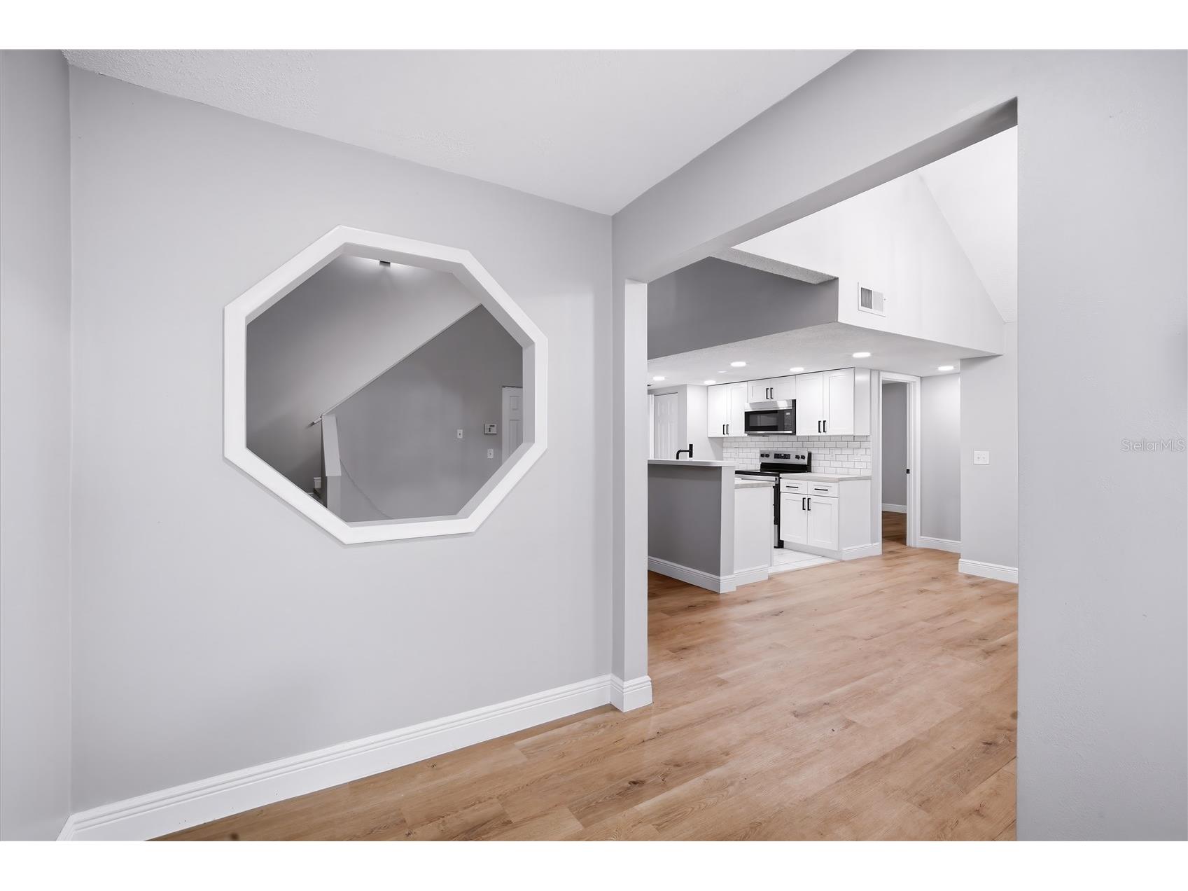 12287 Armenia Gables Circle Tampa FL 33612 TB8506886 image4