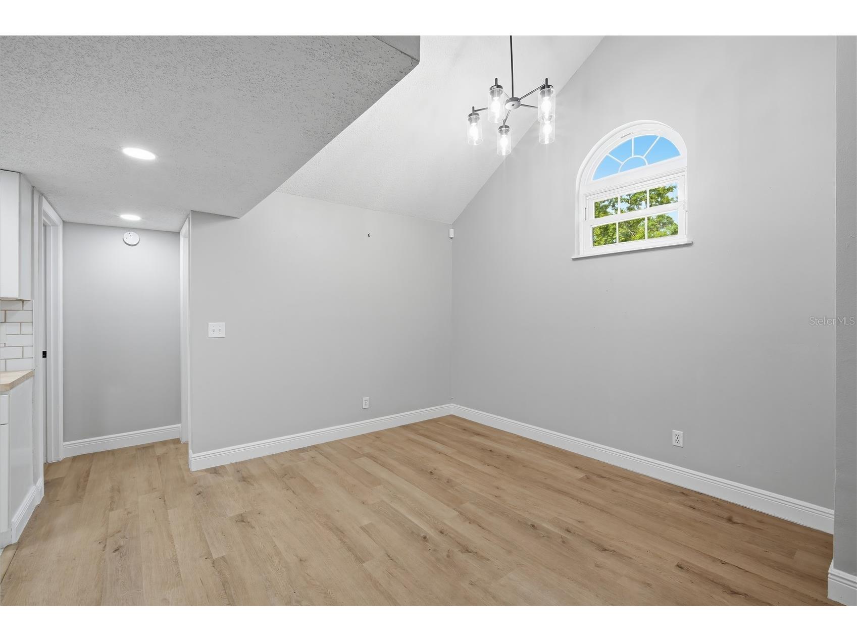 12287 Armenia Gables Circle Tampa FL 33612 TB8506886 image6
