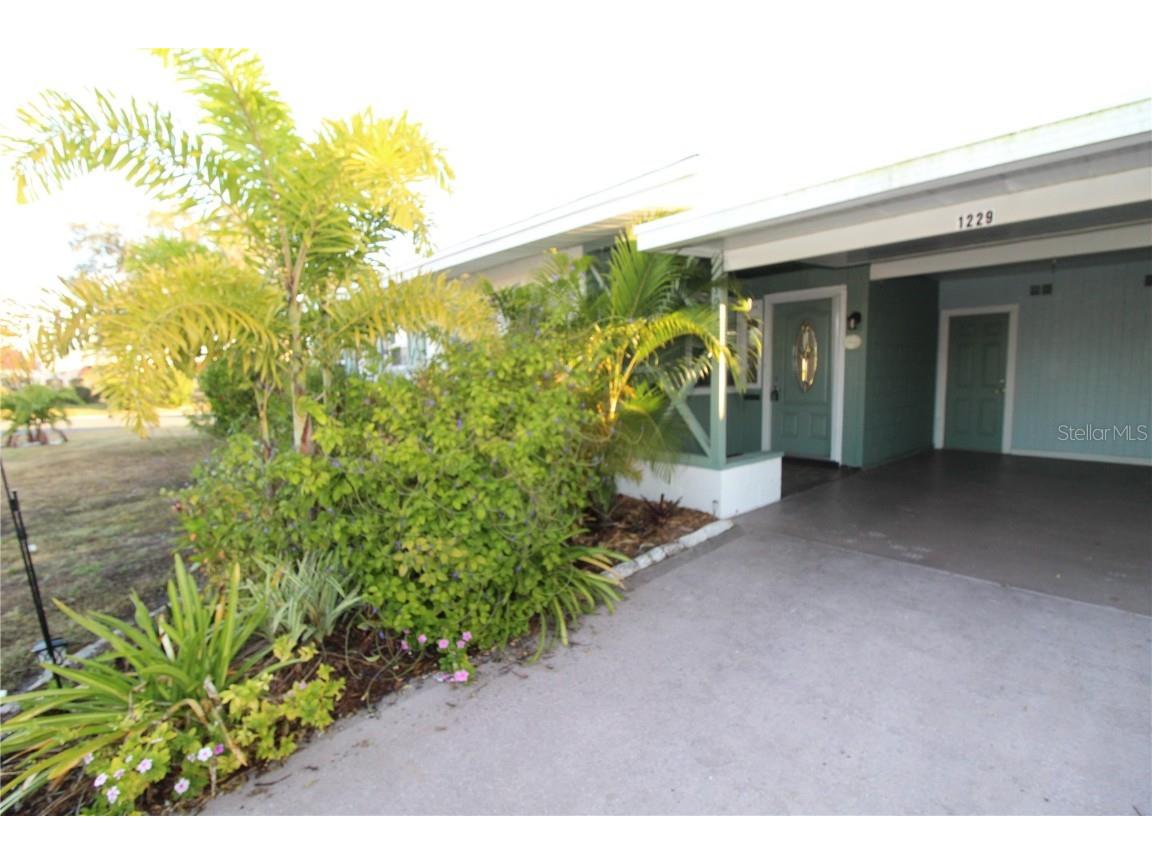 1229 Chevy Chase Drive Sun City Center FL 33573 TB8447011 image6