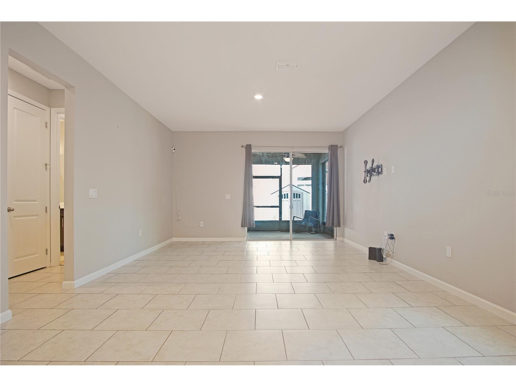 1229 Forest Gate Circle Haines City FL 33844 P4938900 image8