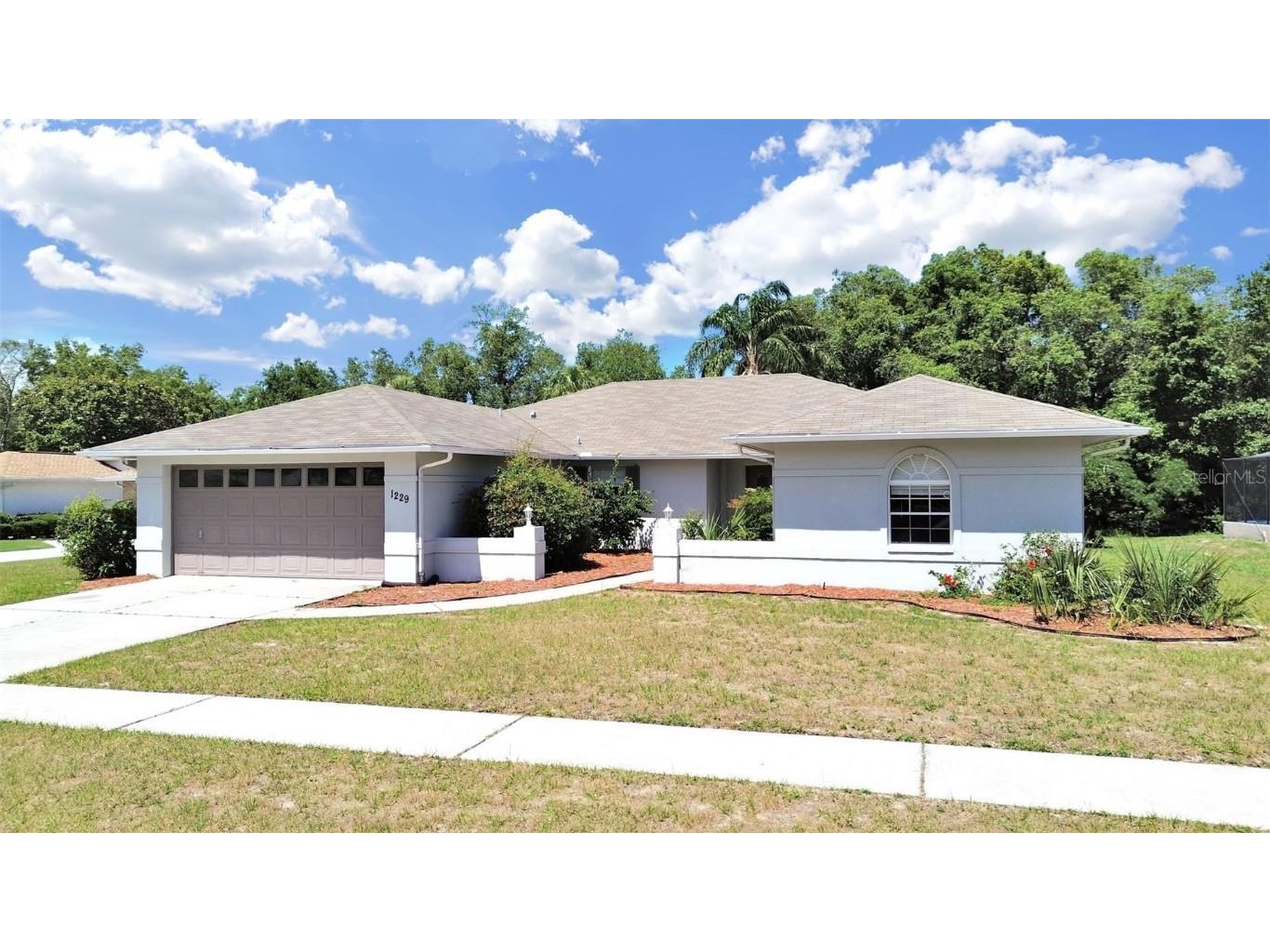 1229 Lansing Drive Spring Hill FL 34608 W7871239 image1