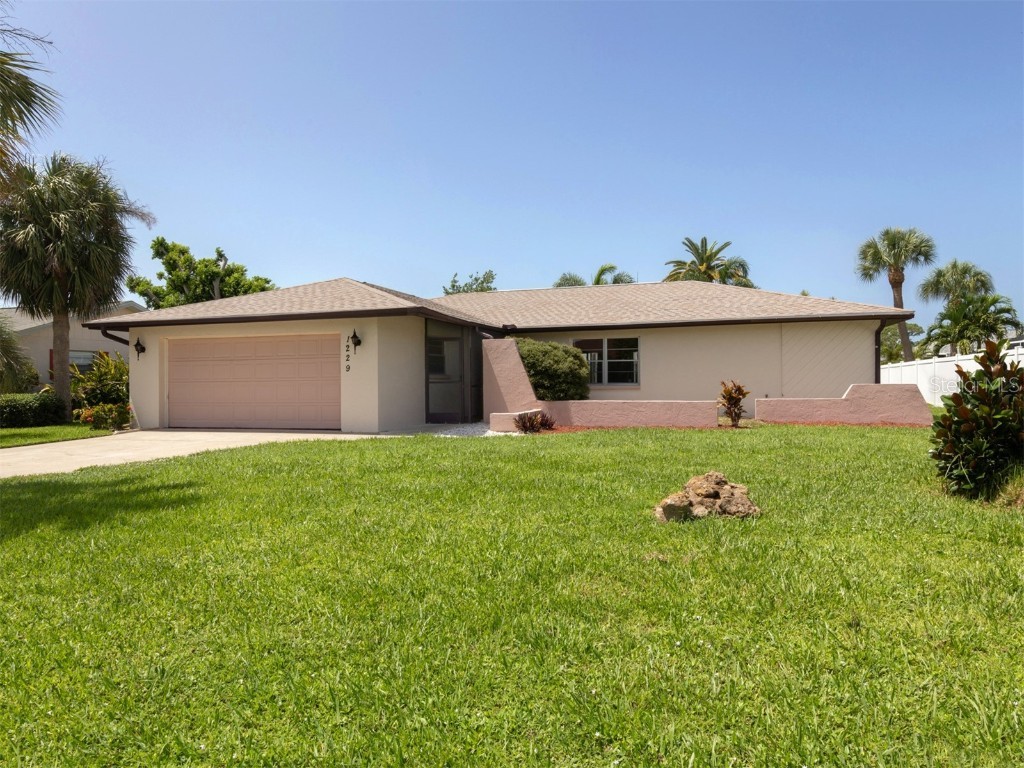 1229 Lucaya Avenue Venice FL 34285 N6127344 image1