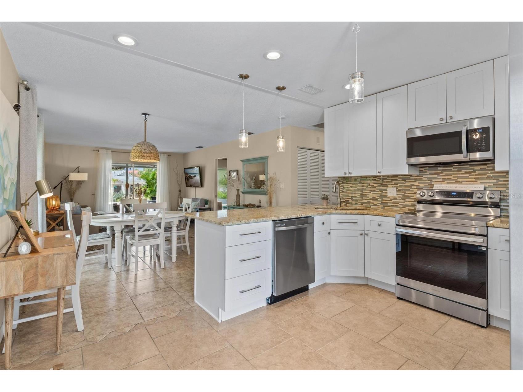 1229 Moonmist Circle #P6 Sarasota FL 34242 G5112987 image4