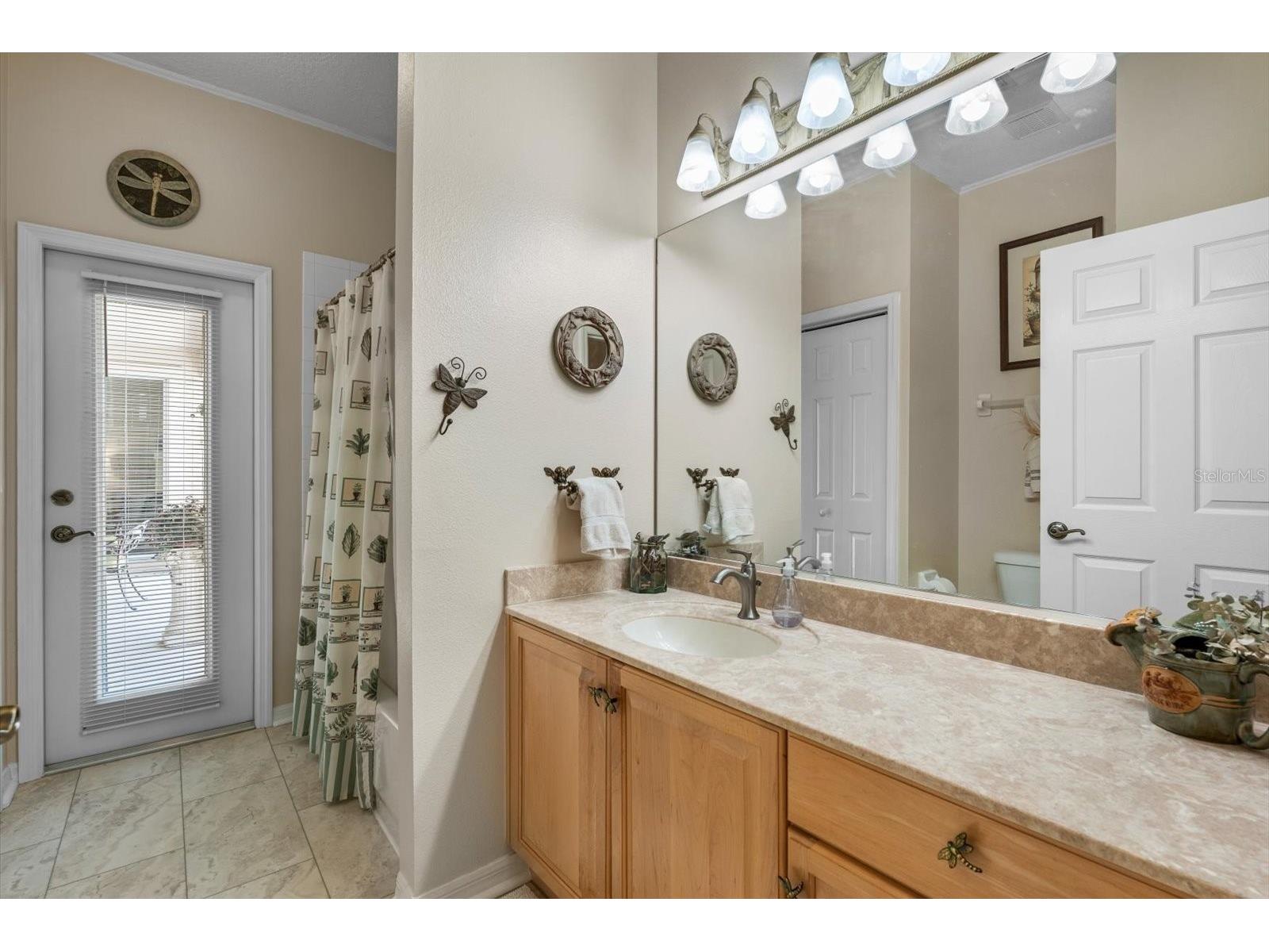 1229 Palm View Road Sarasota FL 34240 A4661728 image47