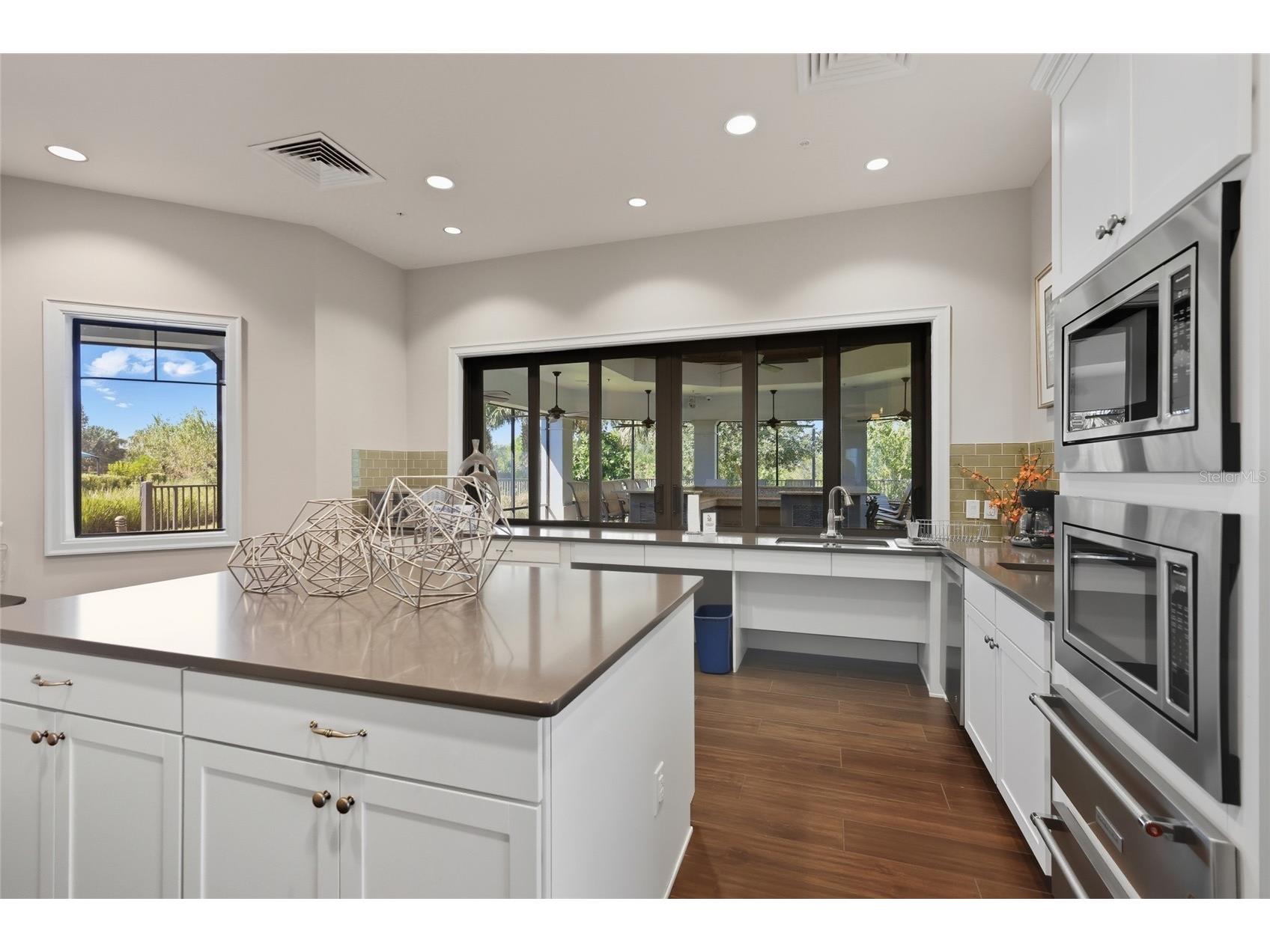 12294 Myrtle Bay Court Sarasota FL 34238 A4688015 image39