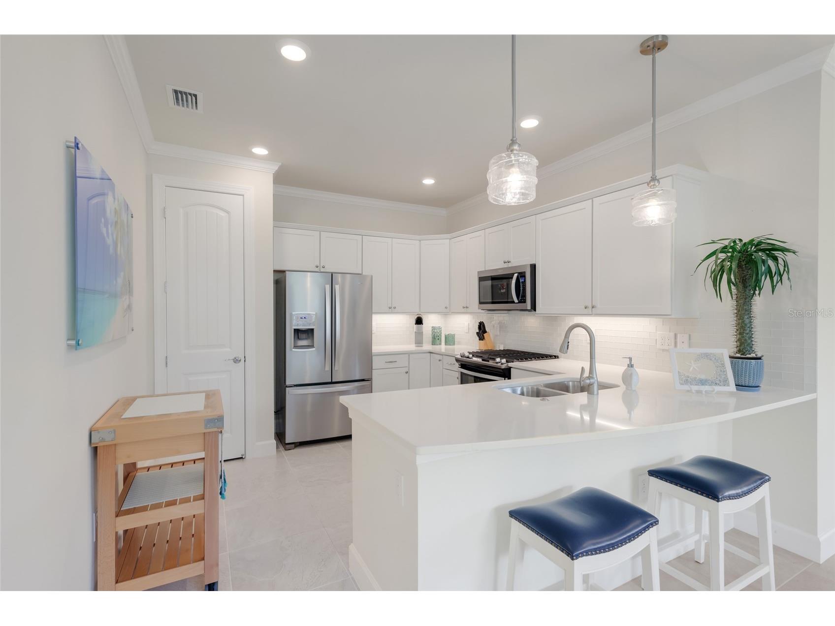 12294 Myrtle Bay Court Sarasota FL 34238 A4688015 image8